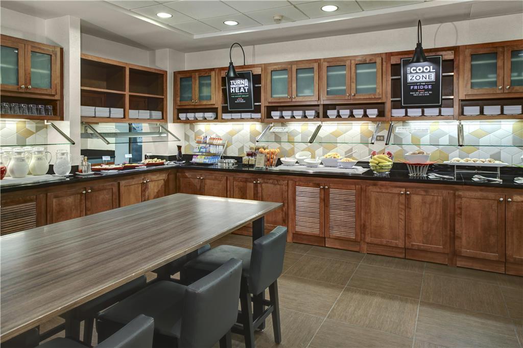 Hyatt Place Charlotte Airport Billy Graham Parkway Restaurant photo