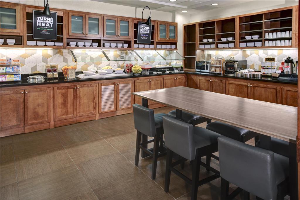 Hyatt Place Charlotte Airport Billy Graham Parkway Restaurant photo